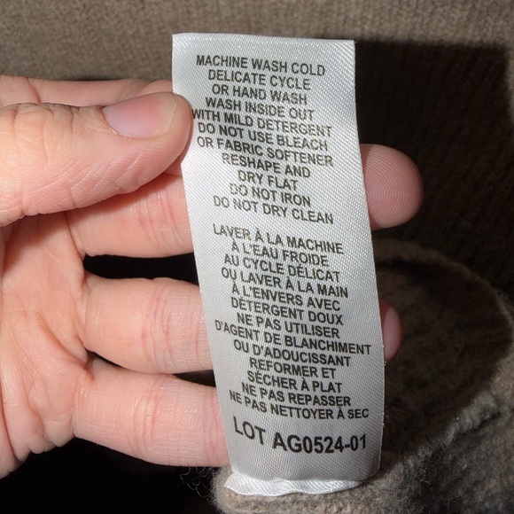 Woman’s Wool Tahari Tan Cowl Neck Sweater - Picture 6 of 6